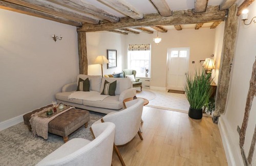 Winchcombe House | Lower Pack Horse Cottage