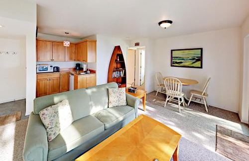 Oceanside House | Lower Sky Beach Cabin