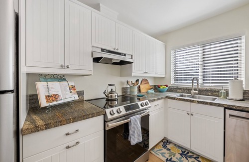 Dana Point Condo | LOWER Unit at Niguel Beach Terrace, Dana Point! Close to Pool view