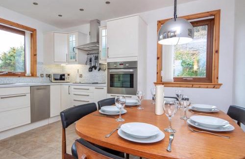Dornoch House | Lower Whinhill