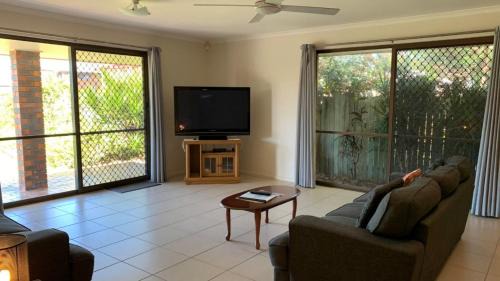 Bongaree House | Lowset pet friendly home, with room for a boat, Palm Ave, Bongaree