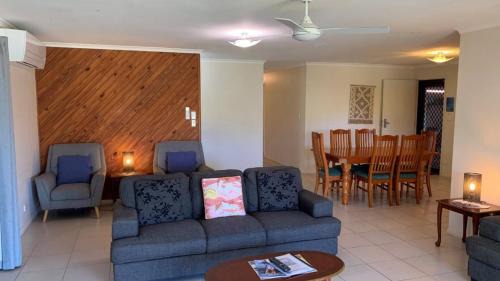 Bongaree House | Lowset pet friendly home, with room for a boat, Palm Ave, Bongaree