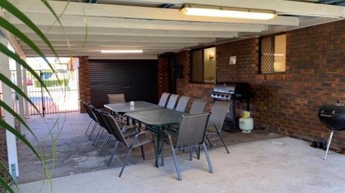 Bongaree House | Lowset pet friendly home, with room for a boat, Palm Ave, Bongaree