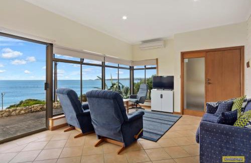 Port Elliot House | Lowtide 13a Battunga Ave Port Elliot - No Linen Included