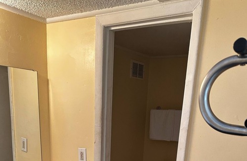 Paw Creek Hotel | Loyalty Inn Charlotte Airport