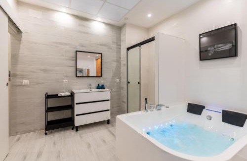 Encarnacion-Regina Apartment | LP1 Loft Art Suite Sevilla en Pareja