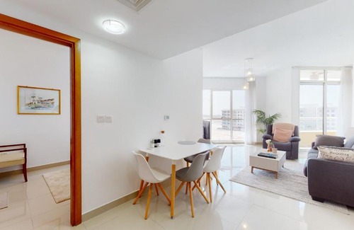 Dubai Production City Apartment | LS32 - Bright 1BR in Lake Side Tower D