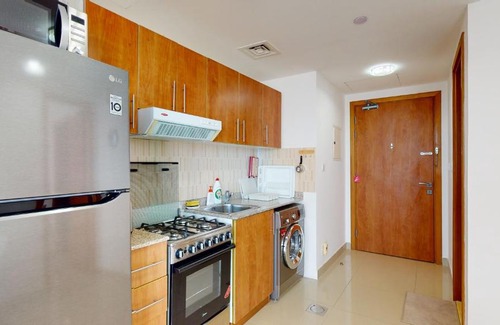 Dubai Production City Apartment | LS32 - Bright 1BR in Lake Side Tower D
