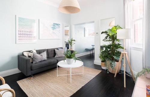 Tamarama Condo | LTL - 2 BR Renovated Apartment in Bondi Beach