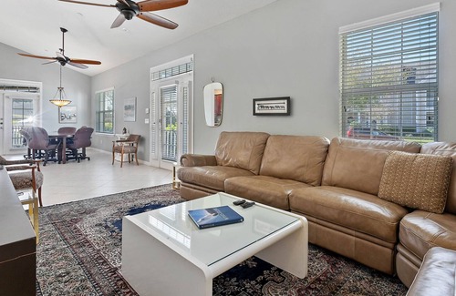 Minneola House | LTR: $2750/mo. Clermont Yacht Club on Lake Minneola one of the few skiable lakes