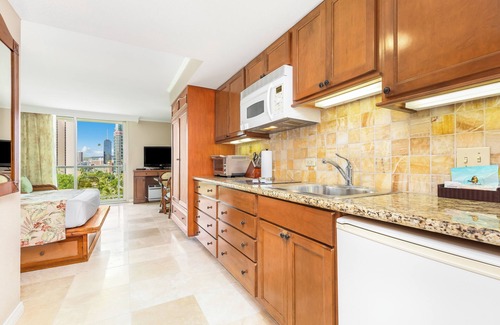 Waikiki Hotel | Luana Waikiki Hotel & Suites