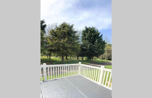 Allerthorpe House | Lucas Lodge with Hot Tub