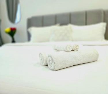 Pudu Apartment | Lucentia Residence Infinity swimming pool BY Lalaport