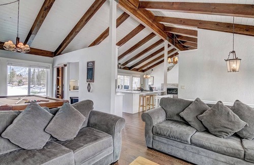 Tahoe Island House | Lucerne Lake House | Ski Lease 30+ Days!