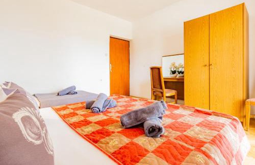 Metajna Apartment | Lucija with mountain and seaview