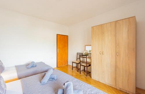 Metajna Apartment | Lucija with mountain and seaview