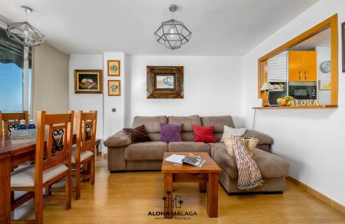 Playas del Palo Apartment | Lucila Beachfront Pedregalejo By AlohaMálaga