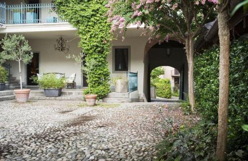 Comabbio Apartment | Lucio Fontana's experience