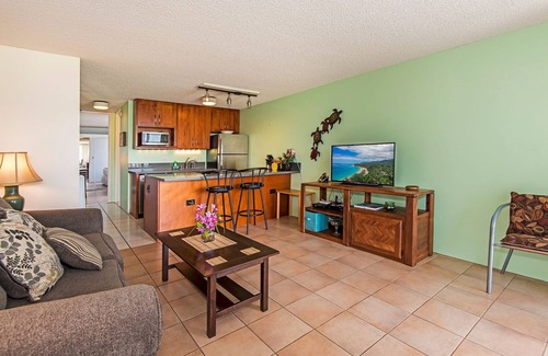 Waikiki Condo | Lucious Green Golf Course-MT Views at Canal House w/Washer-Dryer & Parking