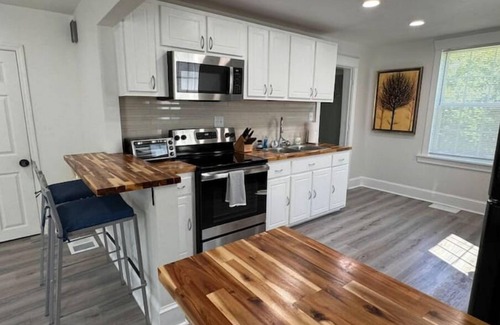 Danville House | Lucky 732 - 2bd/1bth Near Casino
