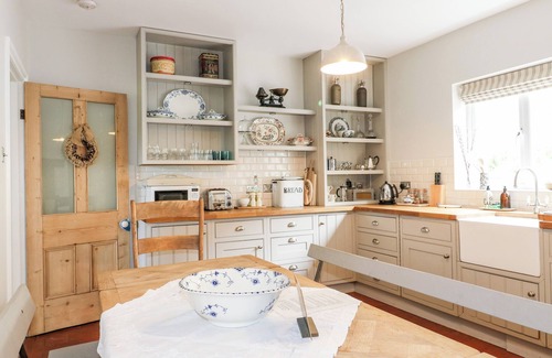 Foxt Cottage | LUCKY COTTAGE, luxury holiday cottage, with open fire in Foxt