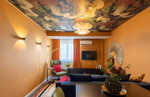 Bucharest City-Centre Apartment | Lucky Cranes