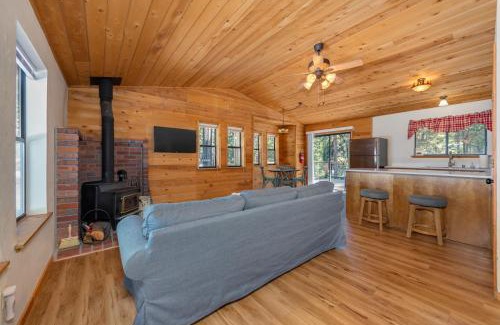 Arnold House | Lucky Cub Cabin