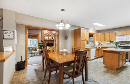 Shakopee House | Lucky Loon Family Lodge