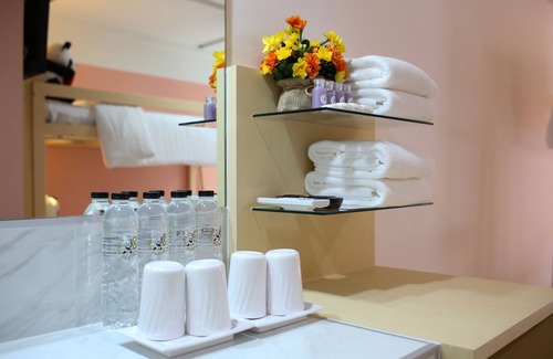 Hai Ya Hotel | Lucky Panda Hotel