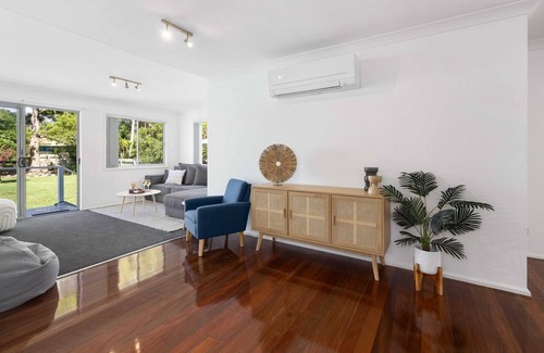 North Haven Cottage | Luderick Cottage - fish, surf, eat, walk everywhere