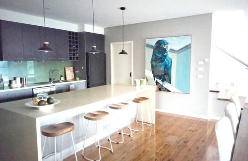 Merimbula House | Luderick Treehouse - Spacious 4 bedroom pet friendly home