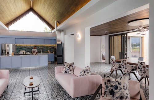 Cape Winelands Hotel | Ludus Magnus