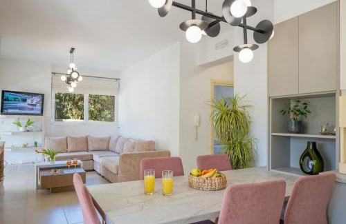 Adele Apartment | Luisa Holiday Home