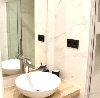 Golden Triangle of Art Apartment | Lujoso apto Paseo Del Prado