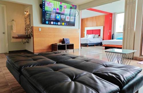 Cuernavaca Apartment | Lujoso y Amplio Loft con Alberca Climatizada, Dos Jacuzzis, Lujo y Amenidades, Terraza con Asador, Cuernavaca Somos los Únicos en Ofrecerte para tu Uso Personal y Exclusivo Dos Jacuzzis Premium con Agua Caliente y Sistema de Hidromasaje, Tipo Spa!