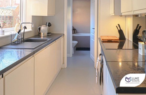 Ferryhill House | Luke Stays - Albert St, Chilton