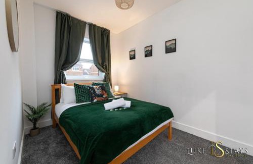 Durham Apartment | Luke Stays -West view