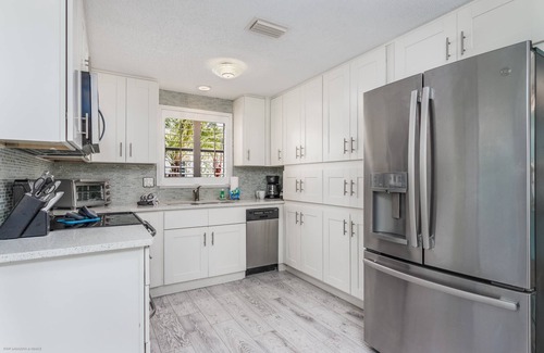 Siesta Key Condo | Lulu's Crescent Cottage #1