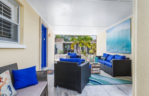 Siesta Key Condo | Lulu's Crescent Cottage #2