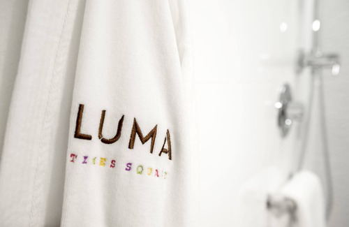 Midtown Hotel | LUMA Hotel Times Square