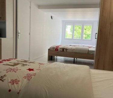 Palaiseau Apartment | Lumbini Home