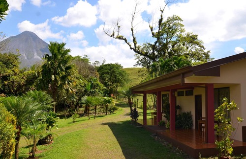 Arenal Hot Springs Hotel | Lumbres del Arenal Cabinas y Villas
