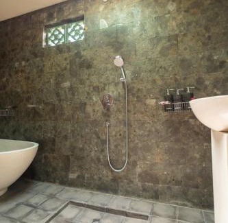 Kedewatan House | Lumbung Sari Wooden Villa