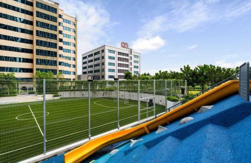 Tropicana Apartment | Lumi Tropicana Ps4 Balcony GolfView Modern 8pax