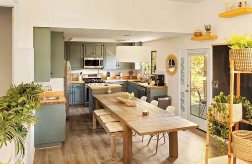 Blue Jay House | Lumiere Cabin Summary