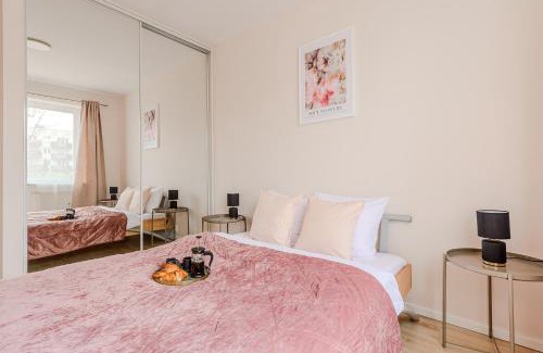 Powisle Apartment | Lumina apart with 2 terraces and parking