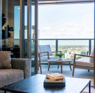 Brisbane Central Business District Apartment | Luminair - Luxury Above the Botanic and Rivers Bend, Queens Wharf Residence Level 29 3Bedroom Luxury Stay