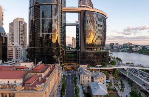 Brisbane Central Business District Apartment | Luminair - Luxury Above the Botanic and Rivers Bend, Queens Wharf Residence Level 29 3Bedroom Luxury Stay