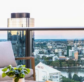 Brisbane Central Business District Apartment | Luminair - Luxury Above the Botanic and Rivers Bend, Queens Wharf Residence Level 29 3Bedroom Luxury Stay