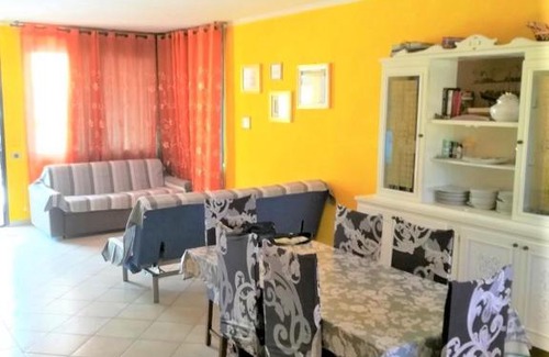 Ruoni Apartment | Luminoso quadrilocale